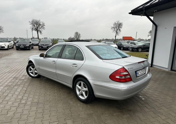 Mercedes-Benz Klasa E cena 12900 przebieg: 311000, rok produkcji 2004 z Wąchock małe 277